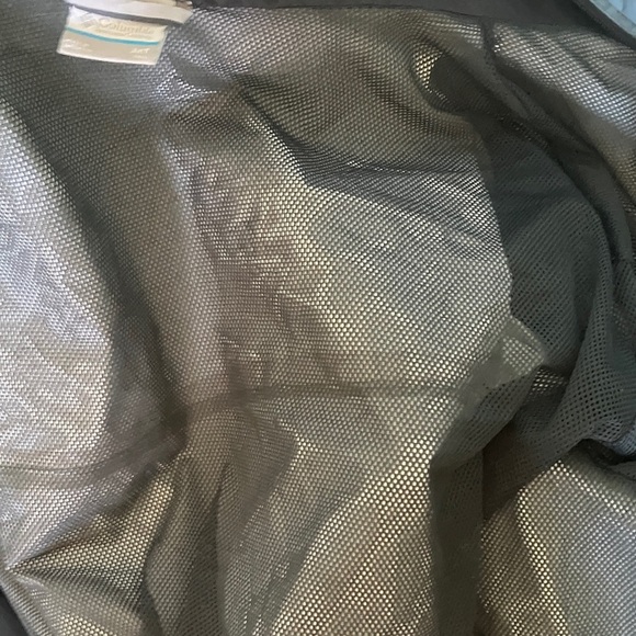 Columbia Men's Two-Tone Windbreaker - Picture 6 of 7